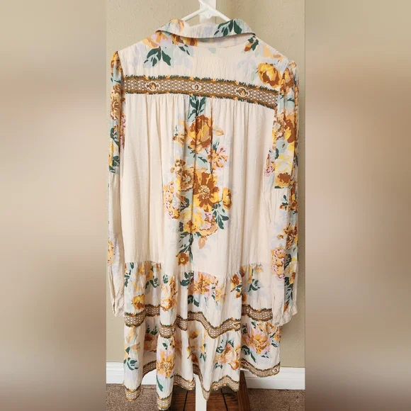 Anthropologie Multicolor Floral Blouse - Picture 3 of 9